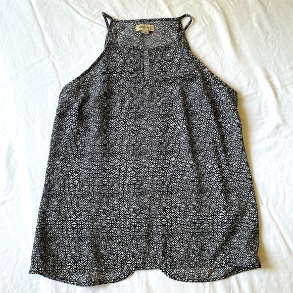 Smart Set Patterned Sleeveless Top - Picture 1 of 3
